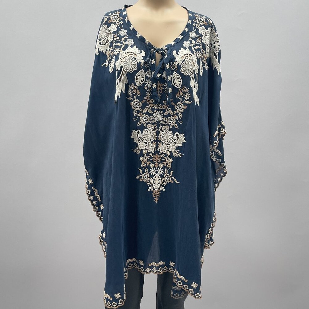 Johnny Was Top Size Large Blue Embroidered Poncho Wing Sleeves Boho Coverup